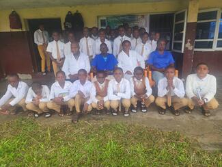 Group picture of Veterinary Doctors and Students